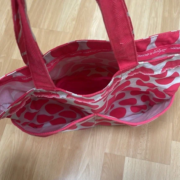 Thirty-One Polka Dot Tote - Picture 4 of 7